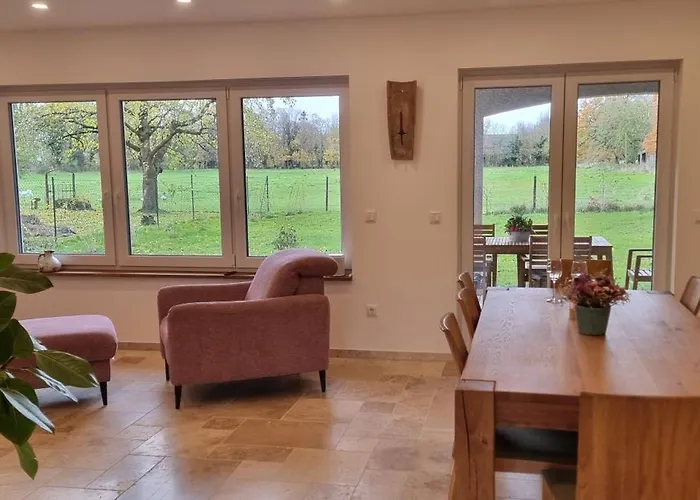 بيت للعطل Q1, Ruhe Und Erholung In Der Eifel زولبيتش